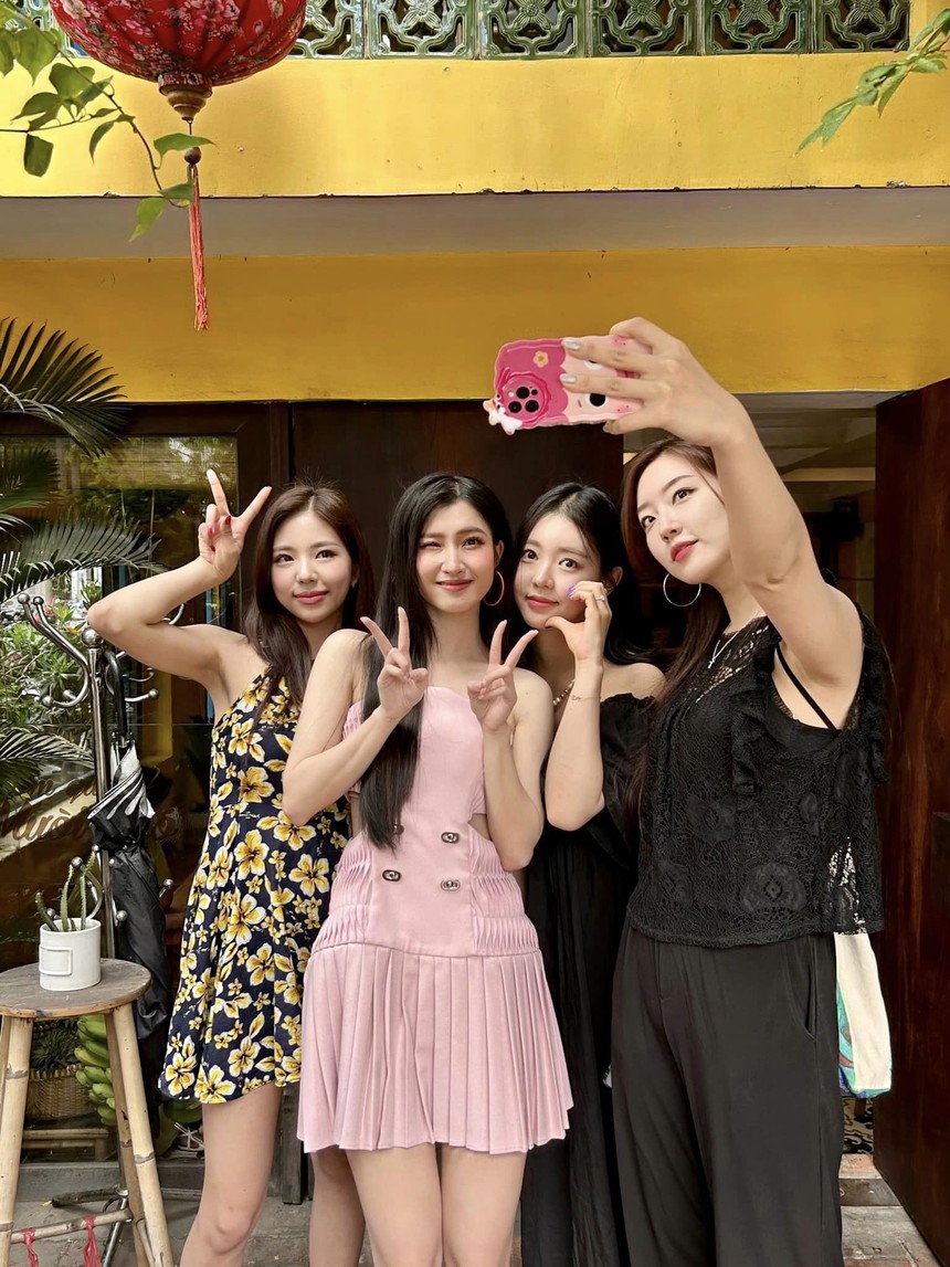 Hội nàng hậu gen Z 'cực phẩm': Phương Nhi, Thanh Thủy xinh hết nấc, Lương Thùy Linh thần thái chuẩn đàn chị - Ảnh 5.