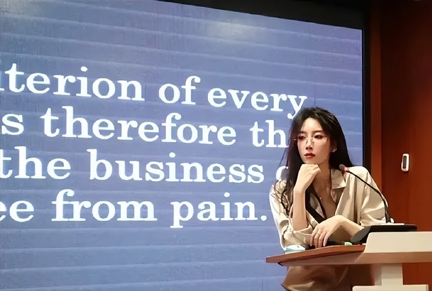 4 nàng 'học bá' từng làm mưa làm gió mạng xã hội Trung Quốc: Nổi lên nhờ học lực 'khủng' và nhan sắc đỉnh cao, nhưng đều bị công kích vì 1 điều - Ảnh 6. 4 nàng 'học bá' từng làm mưa làm gió mạng xã hội Trung Quốc: Nổi lên nhờ học lực 'khủng' và nhan sắc đỉnh cao, nhưng đều bị công kích vì 1 điều - Ảnh 6.