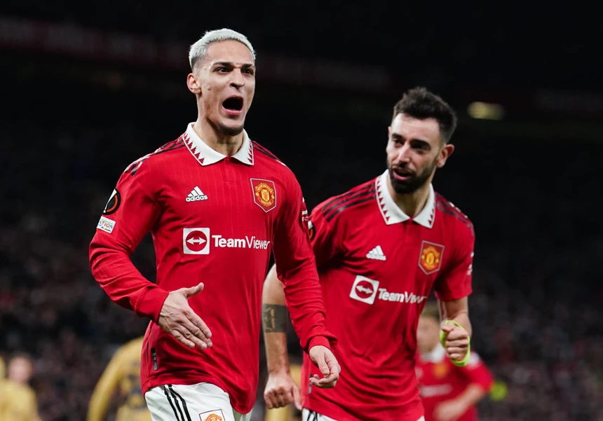 Man United thắng trận, đội trưởng vẫn bị huyền thoại Quỷ đỏ mắng "ngu ngốc" - Ảnh 2.