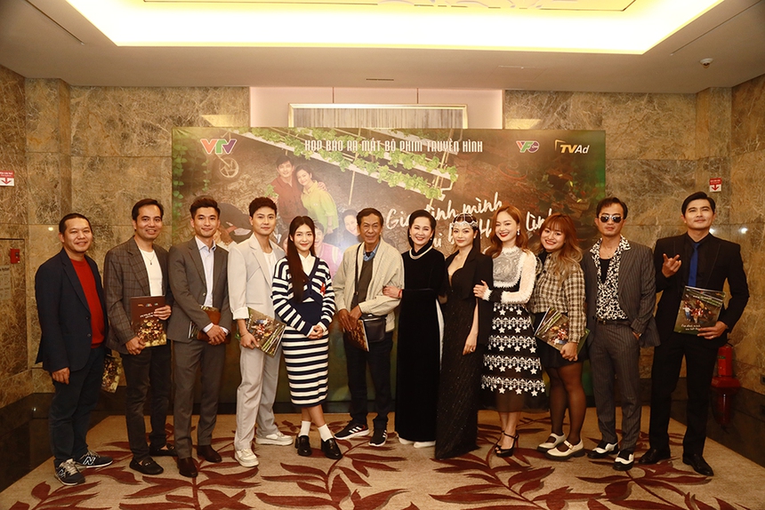 Lan Phương: 'Đóng phim với Doãn Quốc Đam hơi kỳ quặc nhưng...' - Ảnh 8. Lan Phương: 'Đóng phim với Doãn Quốc Đam hơi kỳ quặc nhưng...' - Ảnh 8.