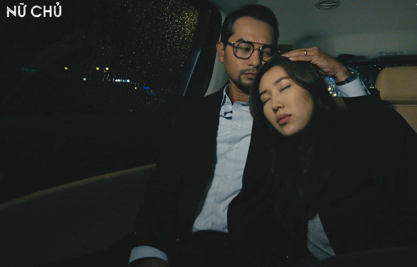 Huỳnh Đông nói về cảnh thân mật với Thúy Ngân, phản ứng ra sao trước nhận xét có quá nhiều vợ ở 'Nữ Chủ'? - Ảnh 3. Huỳnh Đông nói về cảnh thân mật với Thúy Ngân, phản ứng ra sao trước nhận xét có quá nhiều vợ ở 'Nữ Chủ'? - Ảnh 3.