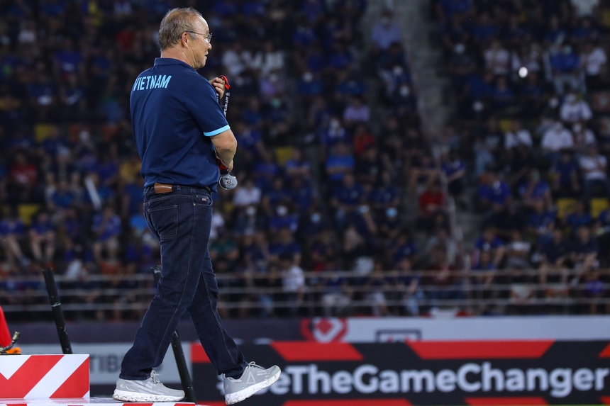 Phóng viên Hàn Quốc: 'ĐT Việt Nam buộc phải thay đổi, vì ĐNÁ biết hết bài của ông Park rồi' - Ảnh 4. Phóng viên Hàn Quốc: 'ĐT Việt Nam buộc phải thay đổi, vì ĐNÁ biết hết bài của ông Park rồi' - Ảnh 4.