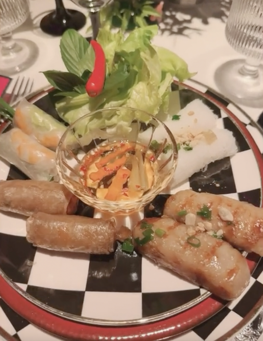 Nhiều lần phát ngôn “ngông” về cách tiêu tiền, Đoàn Di Băng “ngã ngửa” khi biết mình lọt top tìm kiếm của netizen: Bao giờ phá sản? - Ảnh 2. Nhiều lần phát ngôn “ngông” về cách tiêu tiền, Đoàn Di Băng “ngã ngửa” khi biết mình lọt top tìm kiếm của netizen: Bao giờ phá sản? - Ảnh 2.