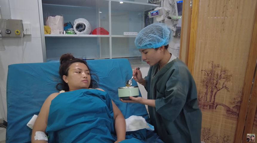 Bị nói chăm sóc Quỳnh Trần JP phẫu thuật thẩm mỹ để lấy tiền lấy tiếng, bạn thân đáp trả gay gắt - Ảnh 1.