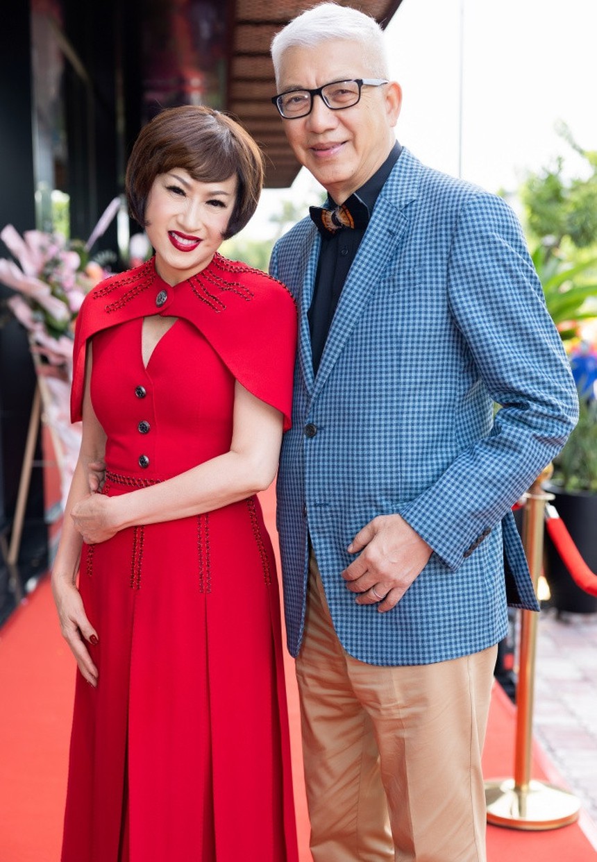 Danh ca Ý Lan: Sự thật sau ba cuộc hôn nhân và việc bị chê hát điệu, làm lố trên sân khấu - Ảnh 4.