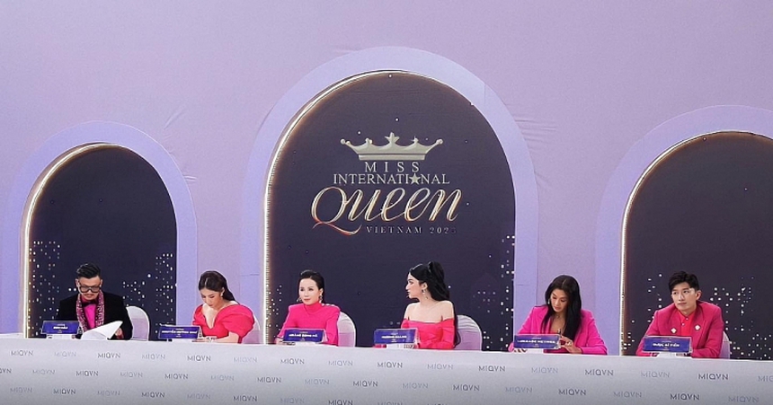 'Hoa hậu Chuyển giới Việt Nam' sẽ về đâu khi 'đầu sớm đã không xuôi'? - Ảnh 4.