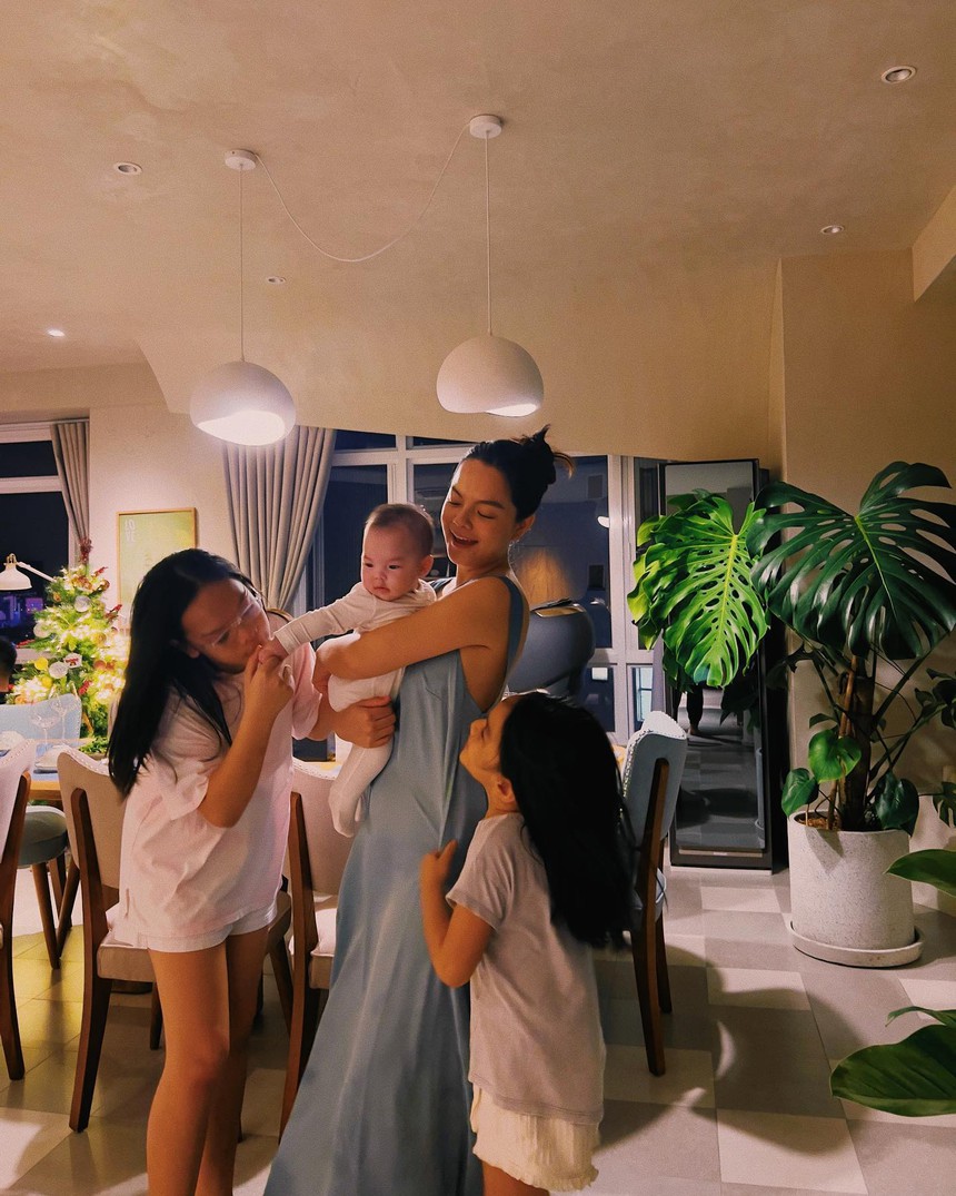 Nhan sắc hội bạn thân toàn mỹ nhân nổi tiếng làng giải trí Việt - Ảnh 11.