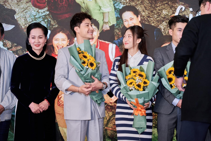 Khả Ngân từng hỏi Thanh Sơn chuyện kết hôn, có thái độ "lạ" khi nói về phim giả tình thật - Ảnh 2.