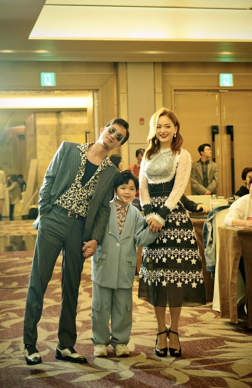 Doãn Quốc Đam nhận xét Lan Phương diễn "bất thường", "Phương hay làm cho Đam rối lắm!" - Ảnh 2. Doãn Quốc Đam nhận xét Lan Phương diễn "bất thường", "Phương hay làm cho Đam rối lắm!" - Ảnh 2.