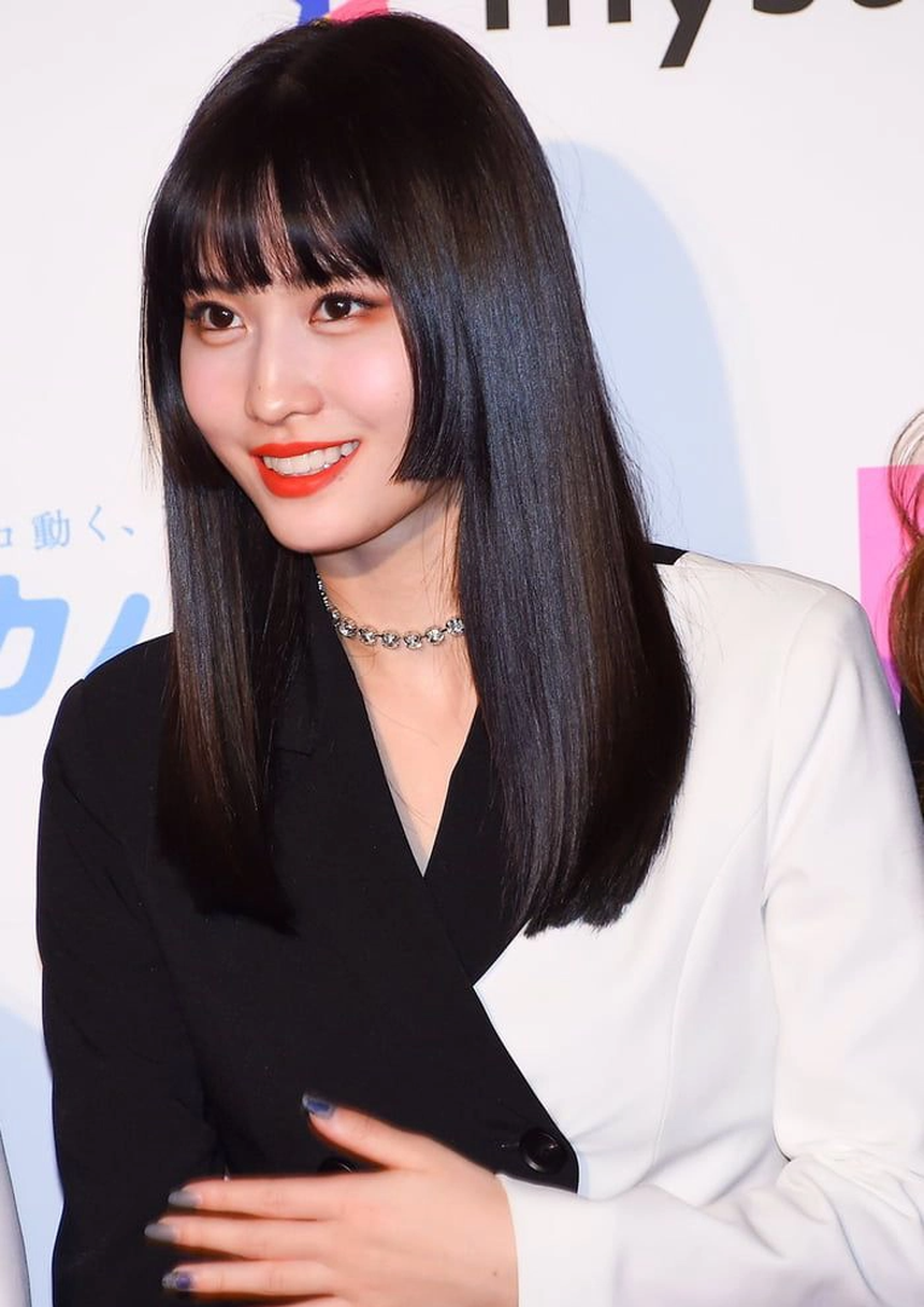 7 nữ thần tượng K-pop cực xinh với kiểu tóc Hime - Ảnh 1.