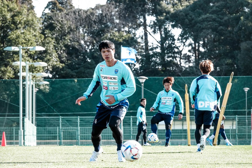 Công Phượng lần thứ hai liên tiếp bị Yokohama FC "gạch tên" tại đấu trường quan trọng - Ảnh 2.