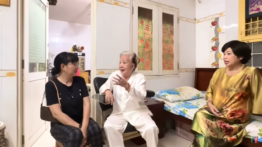 Xót xa nghệ sĩ Hồng Nga: Mới năm trước còn khỏe, giờ đã tiều tụy và lẫn nhiều - Ảnh 3.