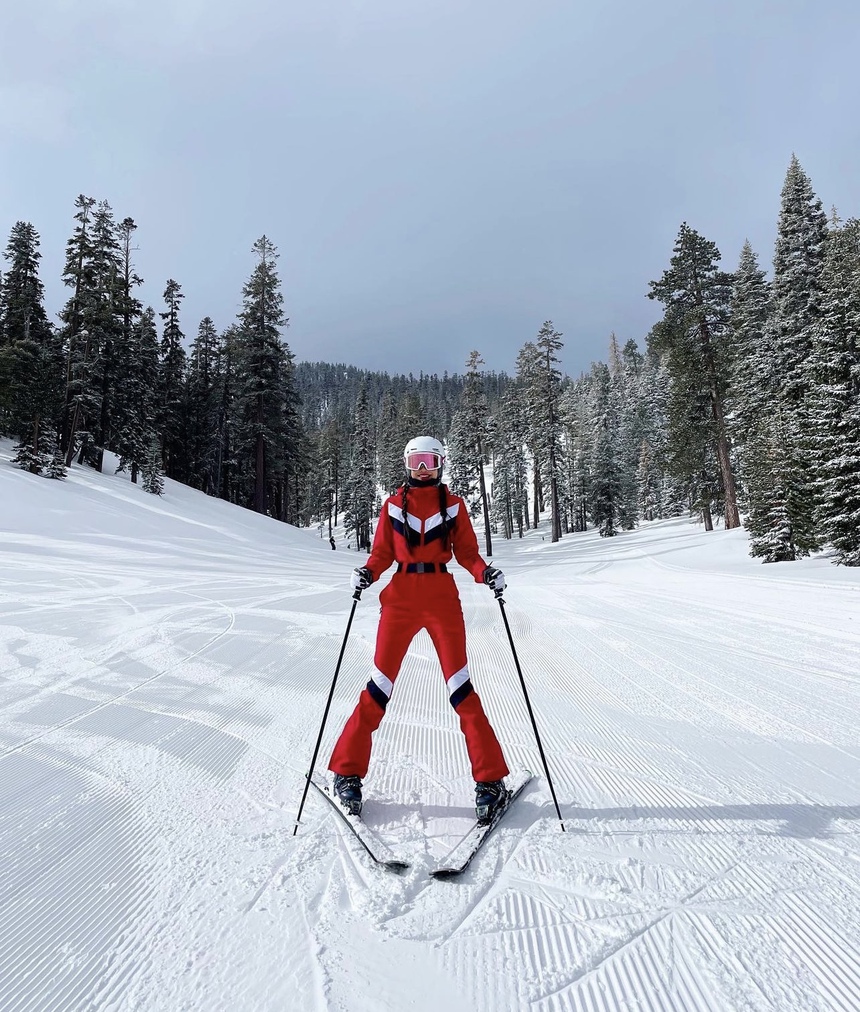 Bị thương ở chân khi đi trượt tuyết dưới thời tiết -13 độ C, Hoa hậu Phạm Hương phải tới bệnh viện gấp - Ảnh 2. Bị thương ở chân khi đi trượt tuyết dưới thời tiết -13 độ C, Hoa hậu Phạm Hương phải tới bệnh viện gấp - Ảnh 2.