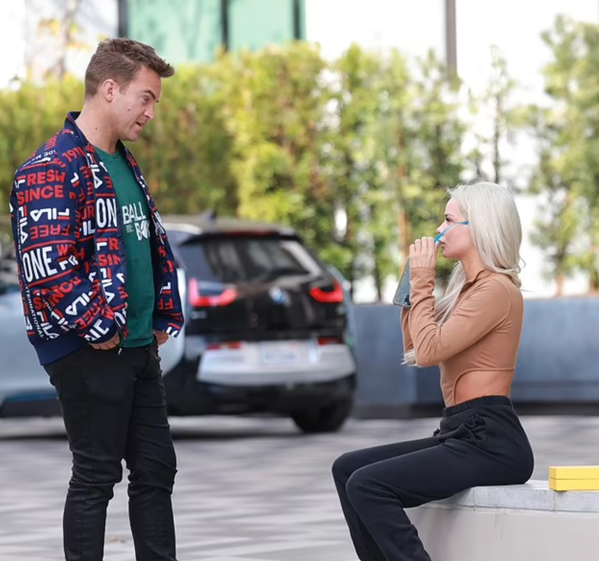 “Cựu vương” NBA vùi hoa dập liễu ngôi sao phim người lớn Elsa Jean - Ảnh 3. “Cựu vương” NBA vùi hoa dập liễu ngôi sao phim người lớn Elsa Jean - Ảnh 3.