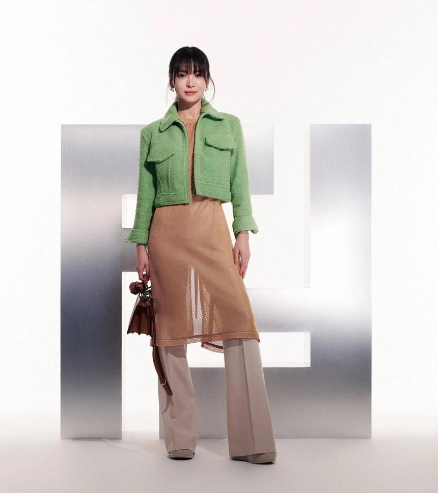 (Bài đăng thứ 7) Song Hye Kyo ám ảnh với Fendi và Chaumet nhưng cũng thích giản dị và ủng hộ các thương hiệu Hàn Quốc - Ảnh 4.