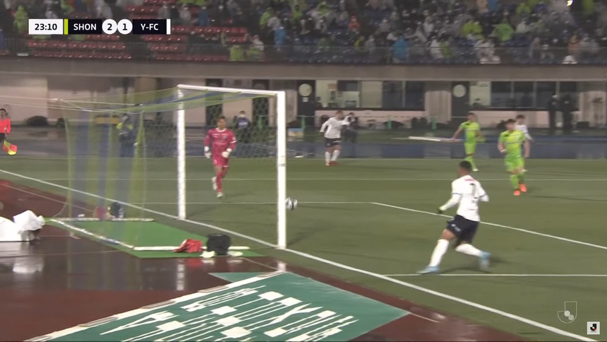 Đồng đội Công Phượng đá bóng thẳng vào lưới nhà, cả đội bất lực đứng nhìn - Ảnh 3.