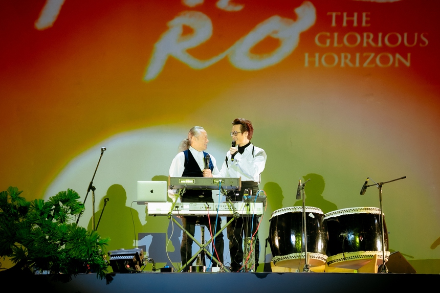 Đêm mở màn Chân Trời Rực Rỡ: Hà Anh Tuấn cover hit Mỹ Tâm và có 1 lời nhắn đến “chị đẹp”, “huyền thoại” Kitaro khiến khán giả “nổi da gà” - Ảnh 8. Đêm mở màn Chân Trời Rực Rỡ: Hà Anh Tuấn cover hit Mỹ Tâm và có 1 lời nhắn đến “chị đẹp”, “huyền thoại” Kitaro khiến khán giả “nổi da gà” - Ảnh 8.