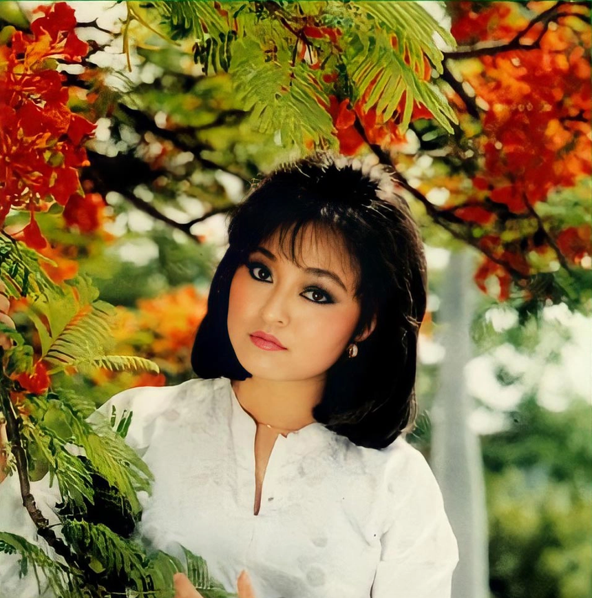 Danh ca Hương Lan: Giọng hát lộng lẫy, 5 tuổi đã biết lĩnh cát xê, hát một ngày hơn 20 show - Ảnh 5.