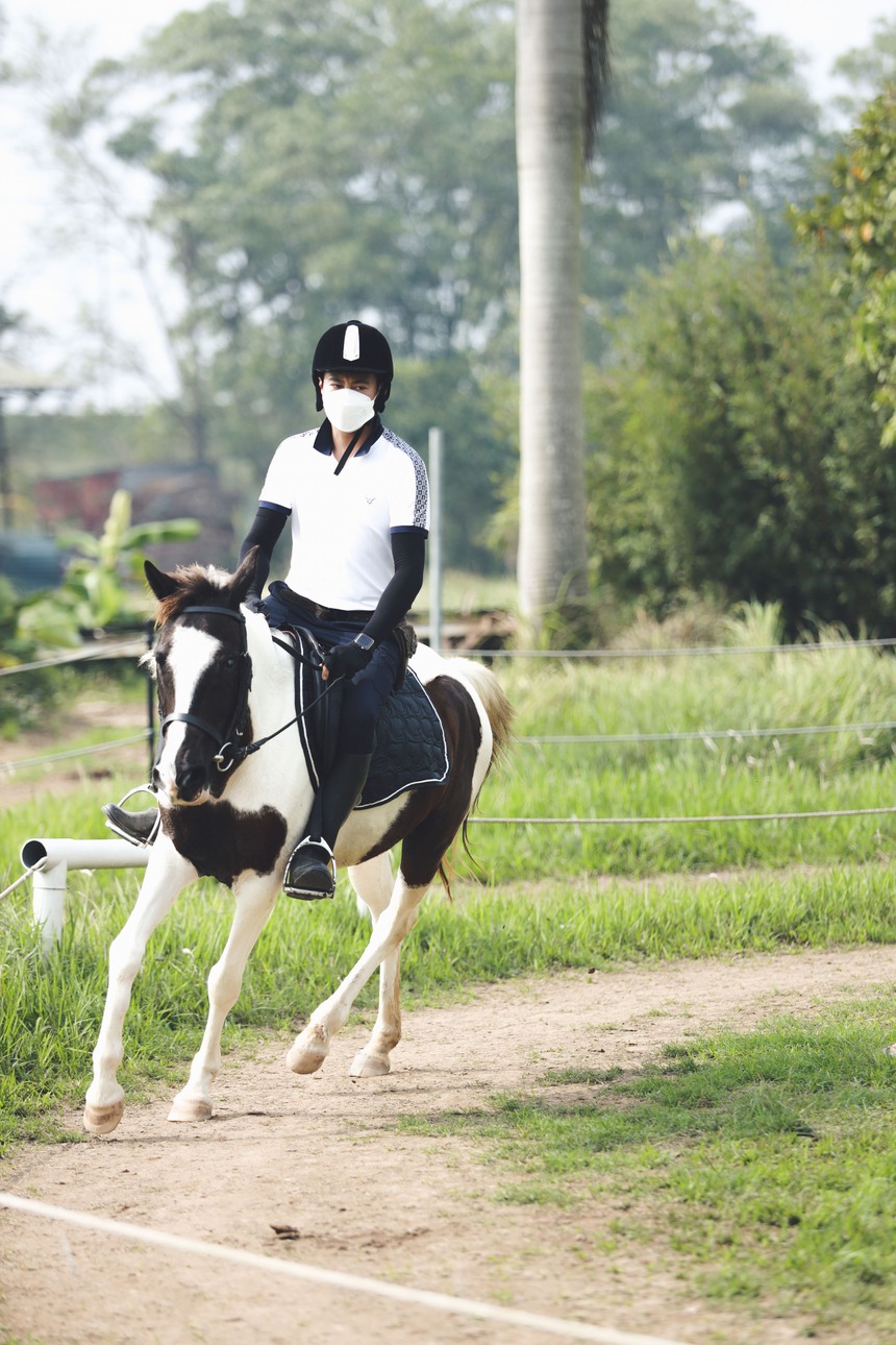 Đến tận nơi xem học cưỡi ngựa: Tốn tiền triệu nhưng vẫn chưa đủ, liệu có quý tộc và thanh cảnh như lời đồn? - Ảnh 10. Đến tận nơi xem học cưỡi ngựa: Tốn tiền triệu nhưng vẫn chưa đủ, liệu có quý tộc và thanh cảnh như lời đồn? - Ảnh 10.