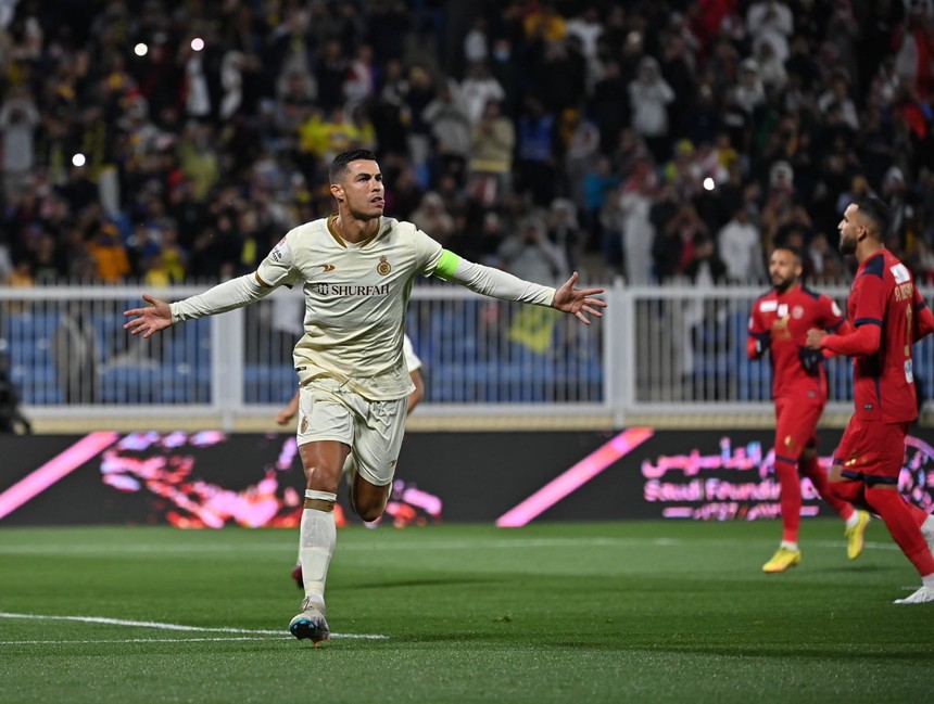 Ronaldo lại bùng nổ với hat-trick, thiết lập kỷ lục không tưởng ở tuổi 38 - Ảnh 3.