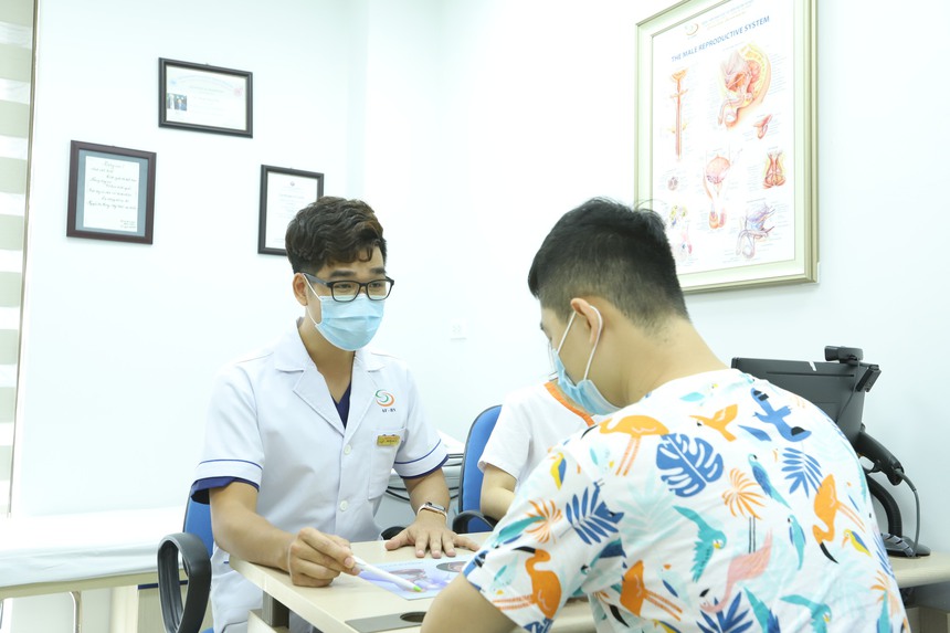 Chuyên gia chỉ: Dấu hiệu cảnh báo nam giới có nguy cơ 'chưa ra tới chợ đã tiêu hết tiền' - Ảnh 1.