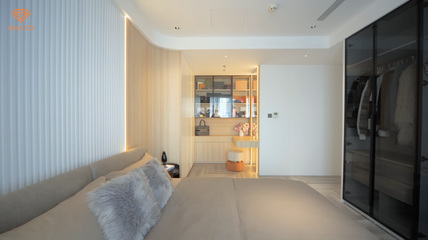 Vợ chồng trẻ đập thông 2 căn hộ để làm phòng khách như khách sạn 5 sao, món đồ đắt nhất phòng ngủ là chiếc đệm 230 triệu - Ảnh 8.