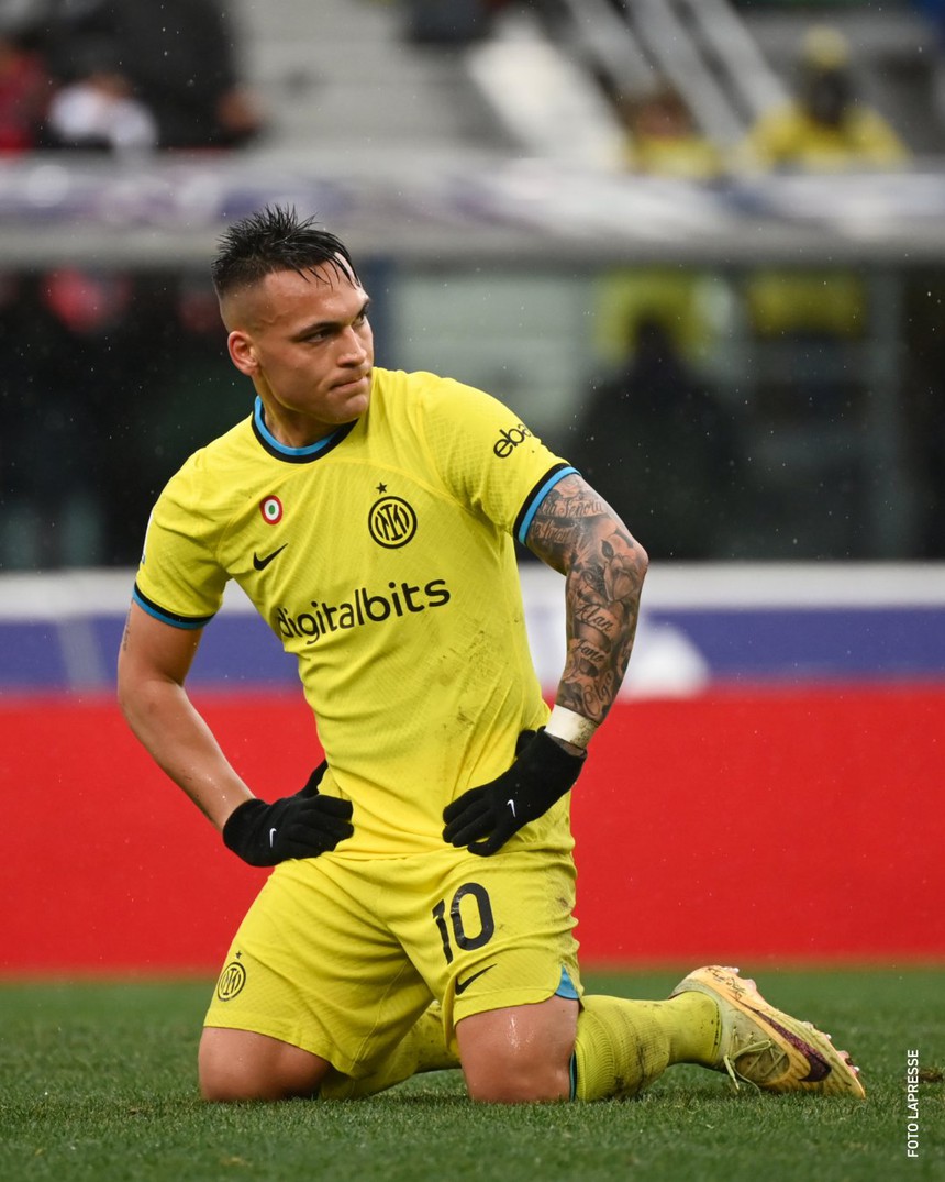 Inter lại gặp ác mộng ở Bologna - Ảnh 1.