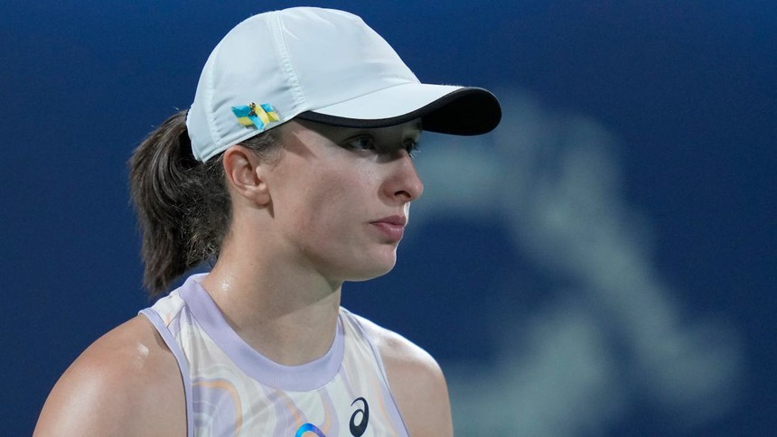 Swiatek chỉ về nhì ở Dubai - Ảnh 1. Swiatek chỉ về nhì ở Dubai - Ảnh 1.