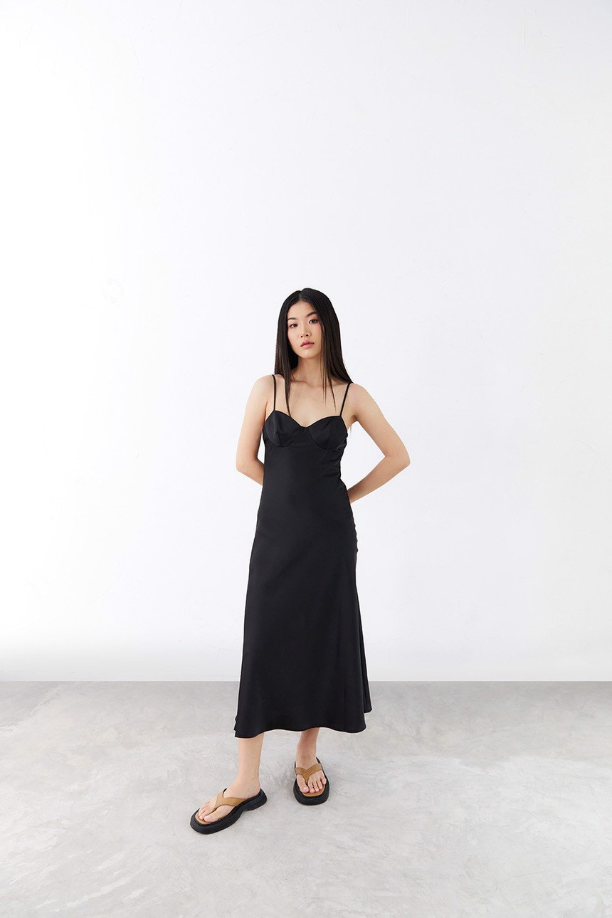 Phụ nữ Pháp thường diện áo sơ mi trắng theo 8 cách độc đáo này, đảm bảo  - Ảnh 20.