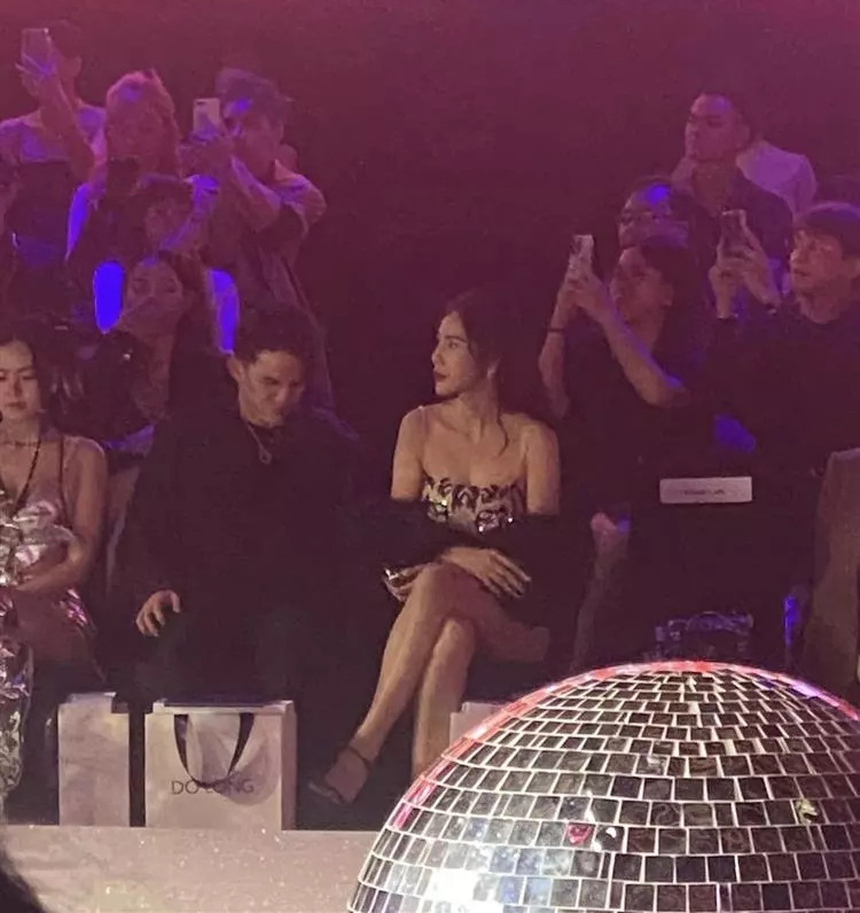 Ca sĩ Thủy Tiên tuổi 38: Giàu có, chồng yêu hết mực và câu chuyện không ai dám ngồi gần - Ảnh 3.