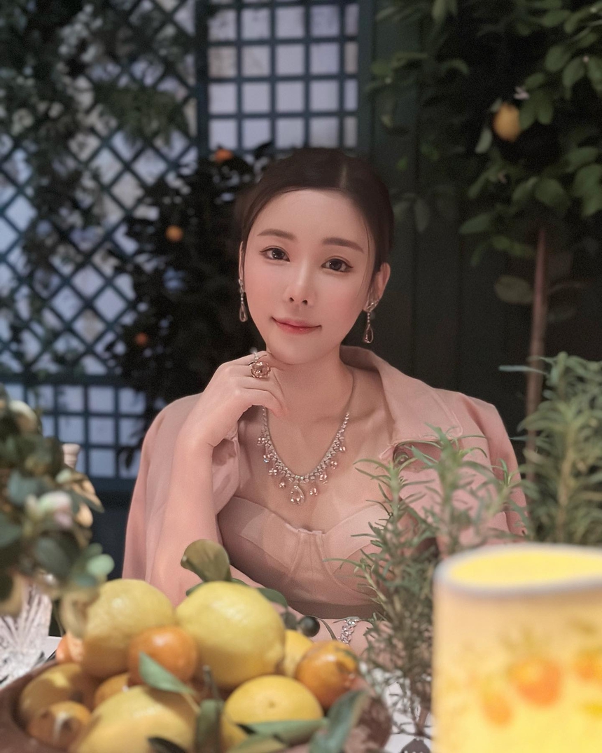 Tranh cãi về quyền thừa kế gia sản người mẫu bị sát hại Thái Thiên Phượng, người chồng hiện tại chưa đăng ký kết hôn - Ảnh 2.