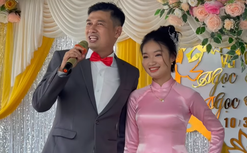 Nam diễn viên hài từng giấu kín chuyện kết hôn ở tuổi 49, cuộc sống với vợ trẻ kém 26 tuổi hiện tại ra sao? - Ảnh 2. Nam diễn viên hài từng giấu kín chuyện kết hôn ở tuổi 49, cuộc sống với vợ trẻ kém 26 tuổi hiện tại ra sao? - Ảnh 2.