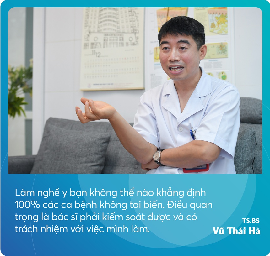 BS da liễu kể nỗi niềm “bệnh không chết người” và những ca sống dở vì trứng cá đỏ: “Không chỉ khám bệnh, kê đơn, chúng tôi còn thay đổi tư duy người bệnh” - Ảnh 9. BS da liễu kể nỗi niềm “bệnh không chết người” và những ca sống dở vì trứng cá đỏ: “Không chỉ khám bệnh, kê đơn, chúng tôi còn thay đổi tư duy người bệnh” - Ảnh 9.