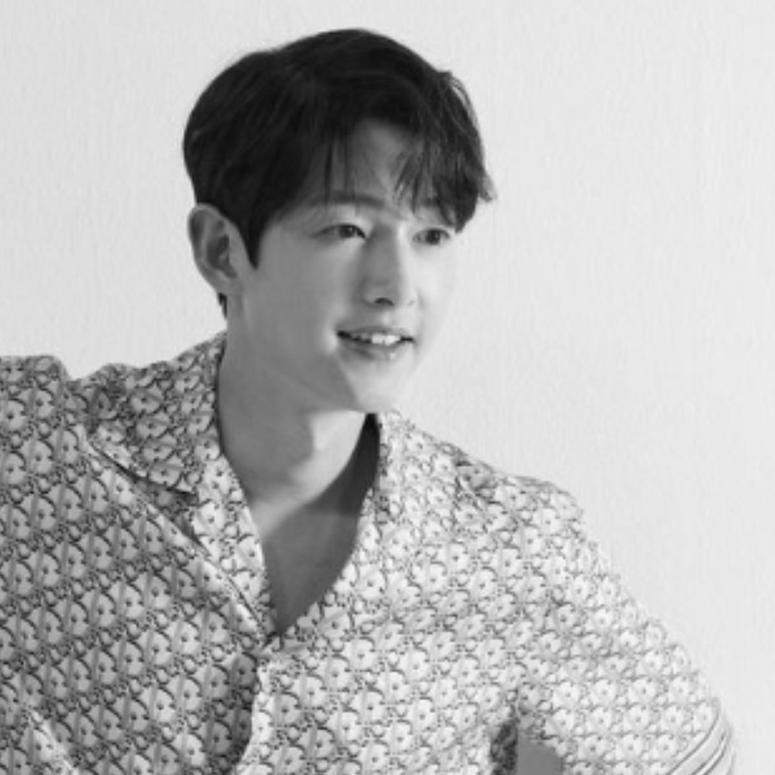 'Điểm mặt chỉ tên' những phim sắp tới của Song Joong Ki - Ảnh 2.