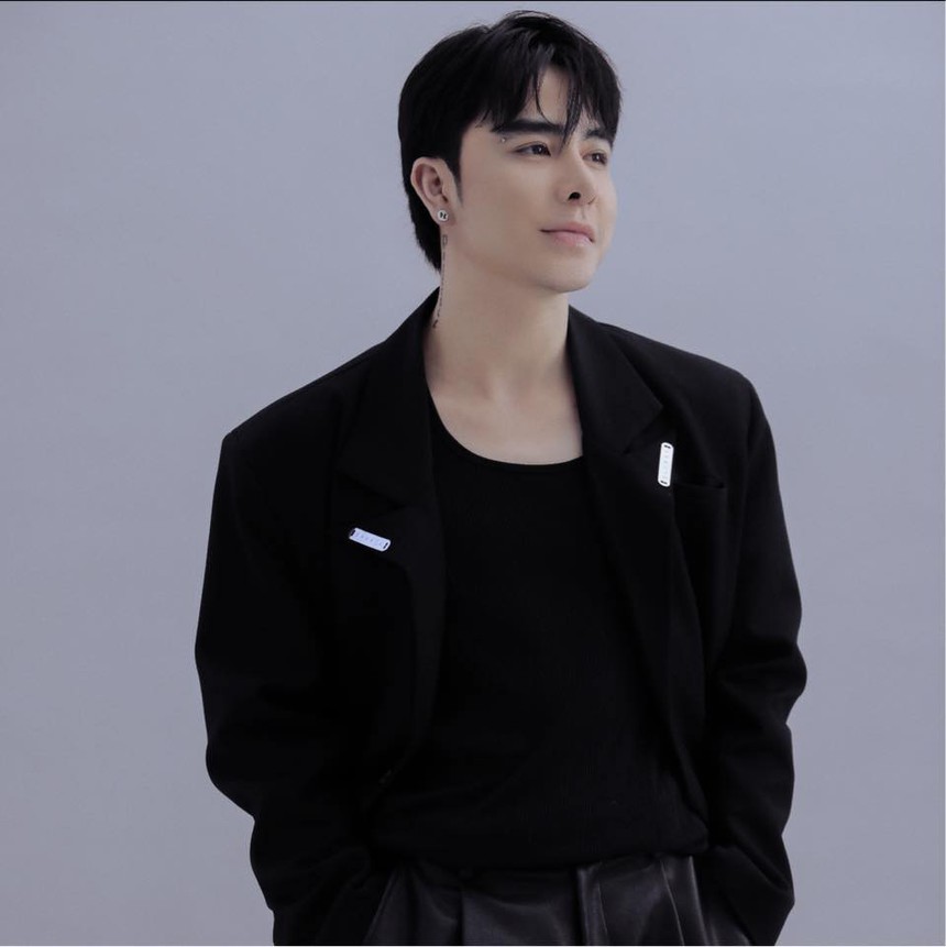 Hẹn hò với nữ streamer xinh đẹp, nam tuyển thủ tích cực hơn sau bê bối 'Global Ban' - Ảnh 1.