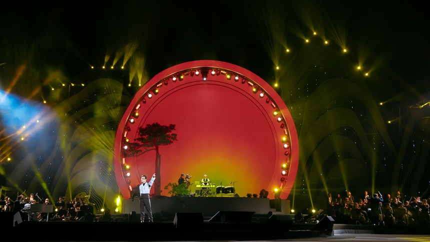 Vẫn có những tiếc nuối, nhưng Hà Anh Tuấn đã có một Chân Trời thực sự Rực Rỡ tại quê nhà - Ảnh 7. Vẫn có những tiếc nuối, nhưng Hà Anh Tuấn đã có một Chân Trời thực sự Rực Rỡ tại quê nhà - Ảnh 7.