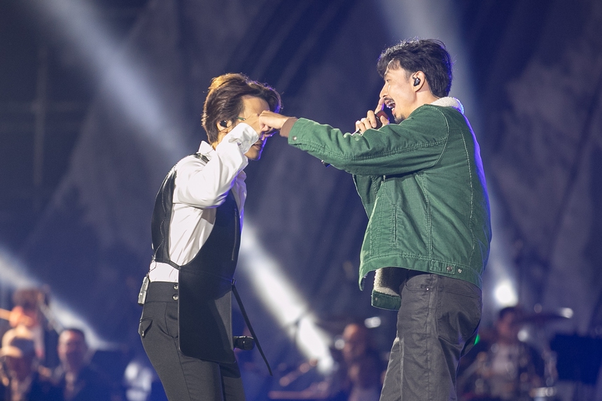 Vẫn có những tiếc nuối, nhưng Hà Anh Tuấn đã có một Chân Trời thực sự Rực Rỡ tại quê nhà - Ảnh 12. Vẫn có những tiếc nuối, nhưng Hà Anh Tuấn đã có một Chân Trời thực sự Rực Rỡ tại quê nhà - Ảnh 12.