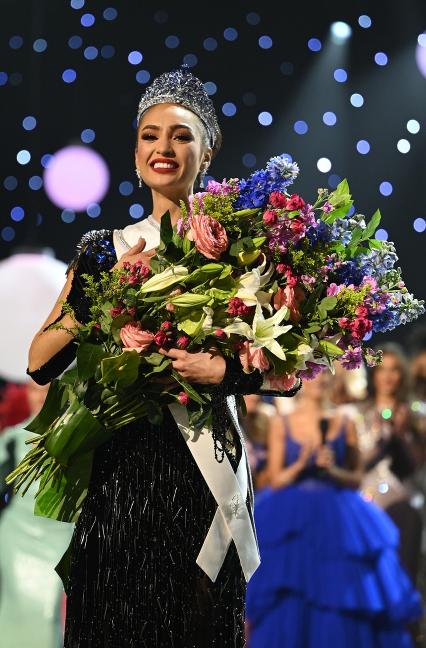 Miss Universe: Đi lên từ ý tưởng PR áo tắm, tân chủ nhân sửa luật gây nhiều drama - Ảnh 2.