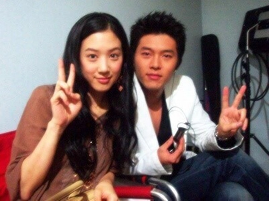 Visual hack tuổi của 'mỹ nhân đào mỏ' xứ Hàn: Từng tự 'huỷ dung' vì lạm dụng dao kéo, giờ xinh đẹp nhưng sự nghiệp nhạt nhòa - Ảnh 1.