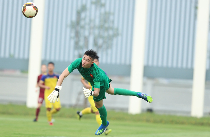 HLV Troussier công bố danh sách tập trung U23 Việt Nam: Kỳ vọng nào cho những cái tên mới? - Ảnh 1.