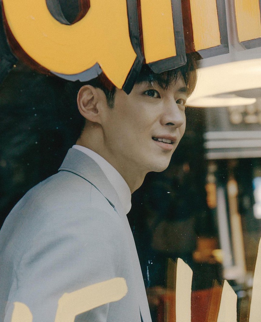 1001 sự thật thú vị về nam chính 'Taxi driver 2': Từng đóng phim đam mỹ với 'tình cũ Son Ye Jin' - Ảnh 1.