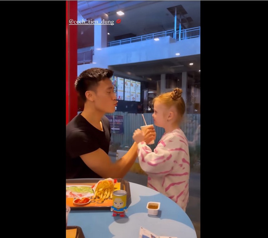 Thủ môn Bùi Tiến Dũng tích cực 'luyện công' trong ngày nghỉ để cạnh tranh với Patrik Lê Giang? - Ảnh 5.