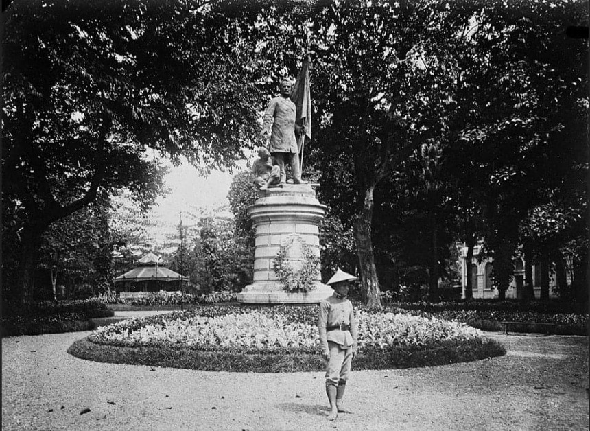 Ảnh = Ký ức = Lịch sử (kỳ 61): Những tượng đài đầu tiên ở Hà Nội - Ảnh 4.