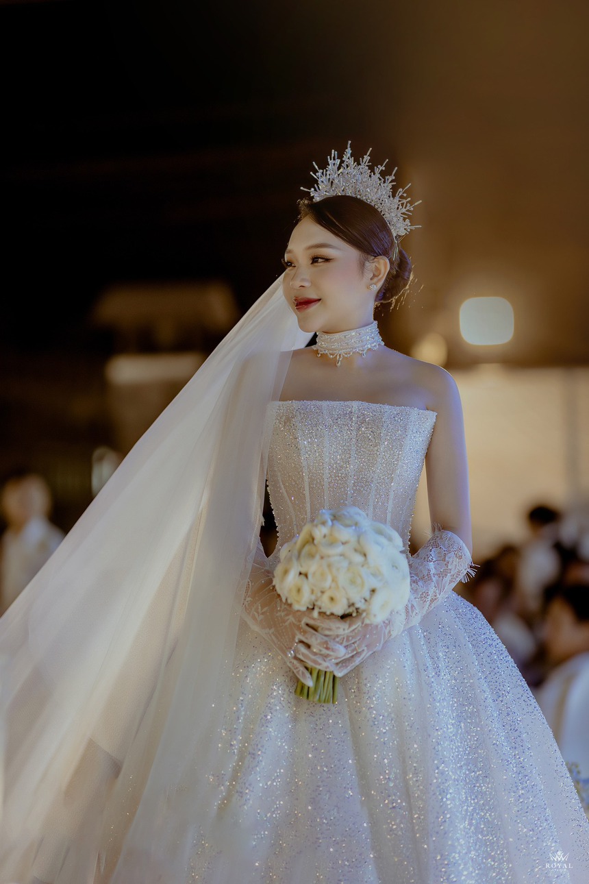 Đám cưới độc lạ Bình Dương lại gây choáng với clip tặng xe máy, vàng cho khách mời: 100% đều có quà!  - Ảnh 5.