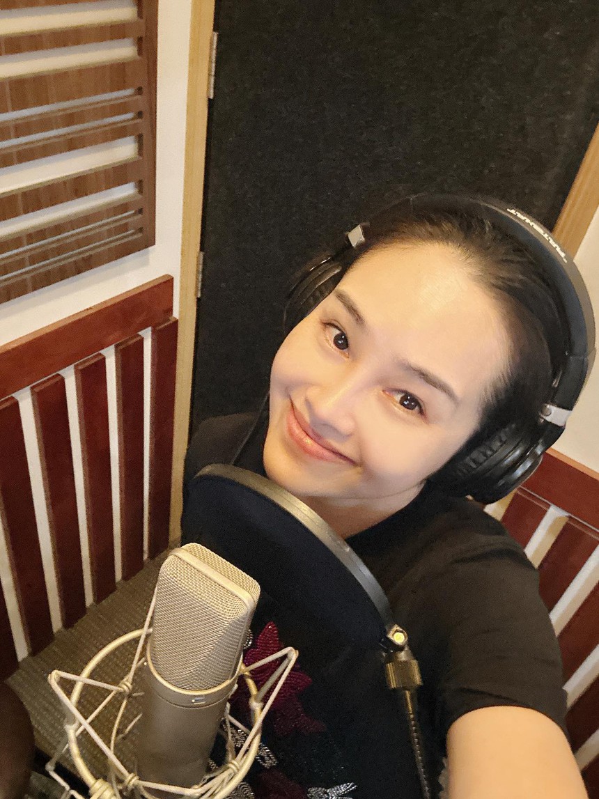 Chồng cũ vừa xác nhận ly dị đã lộ ảnh tái hôn, Phi Nga phản ứng ra sao? - Ảnh 3. Chồng cũ vừa xác nhận ly dị đã lộ ảnh tái hôn, Phi Nga phản ứng ra sao? - Ảnh 3.