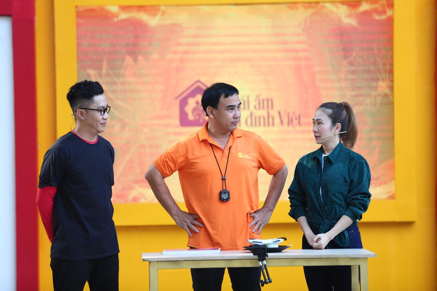 MC Thanh Thảo Hugo bật khóc: Phải mặc quần áo Tết từ vải vụn nhặt về - Ảnh 3.