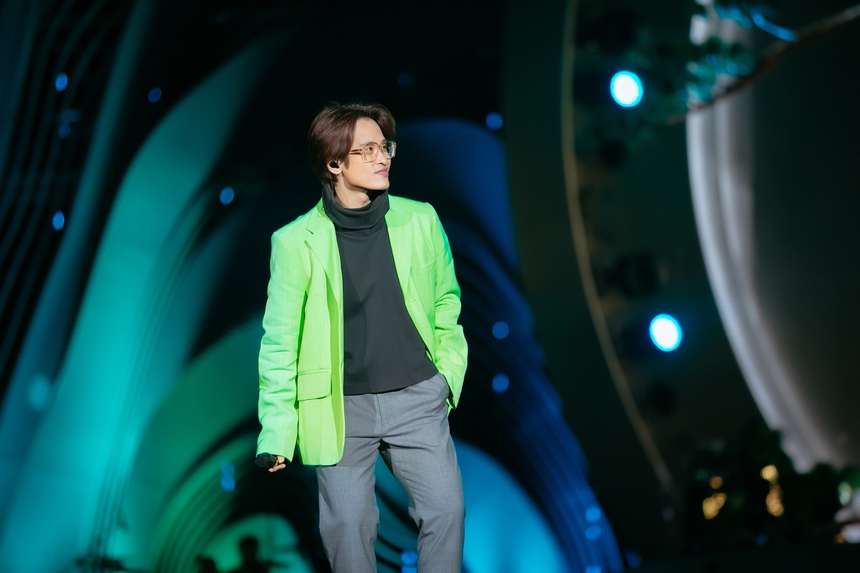 Kết thúc thành công concert Chân Trời Rực Rỡ, MXH vẫn rộ lên tranh cãi về chuyện hát cover và 'âm nhạc tử tế' của Hà Anh Tuấn - Ảnh 2. Kết thúc thành công concert Chân Trời Rực Rỡ, MXH vẫn rộ lên tranh cãi về chuyện hát cover và 'âm nhạc tử tế' của Hà Anh Tuấn - Ảnh 2.