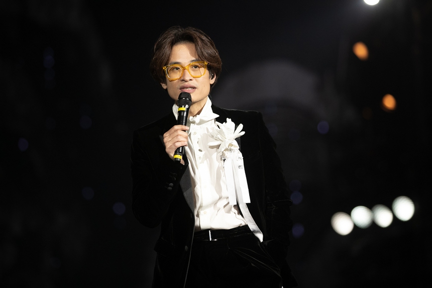 Kết thúc thành công concert Chân Trời Rực Rỡ, MXH vẫn rộ lên tranh cãi về chuyện hát cover và 'âm nhạc tử tế' của Hà Anh Tuấn - Ảnh 3. Kết thúc thành công concert Chân Trời Rực Rỡ, MXH vẫn rộ lên tranh cãi về chuyện hát cover và 'âm nhạc tử tế' của Hà Anh Tuấn - Ảnh 3.