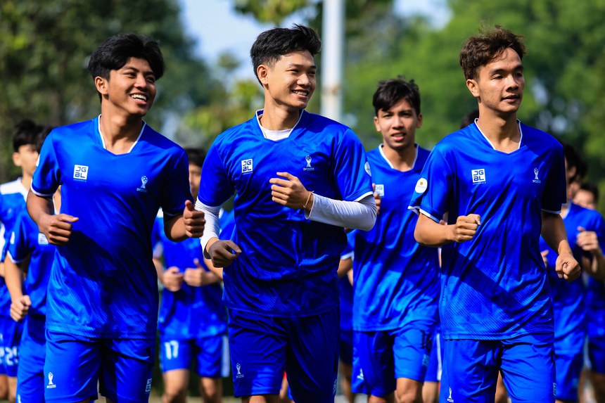 Trẻ trung như bóng đá sinh viên - Ảnh 2.