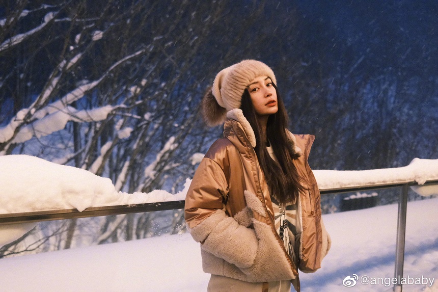 Angelababy đón sinh nhật tuổi 34: Vẻ đẹp bị thời gian bỏ quên - Ảnh 3. Angelababy đón sinh nhật tuổi 34: Vẻ đẹp bị thời gian bỏ quên - Ảnh 3.